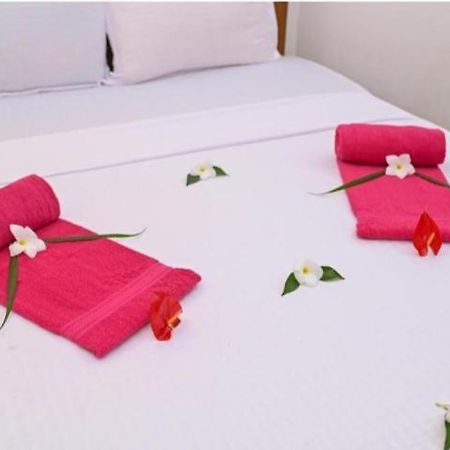 Negombo Royal Villa By Hotel Oviniru Екстер'єр фото