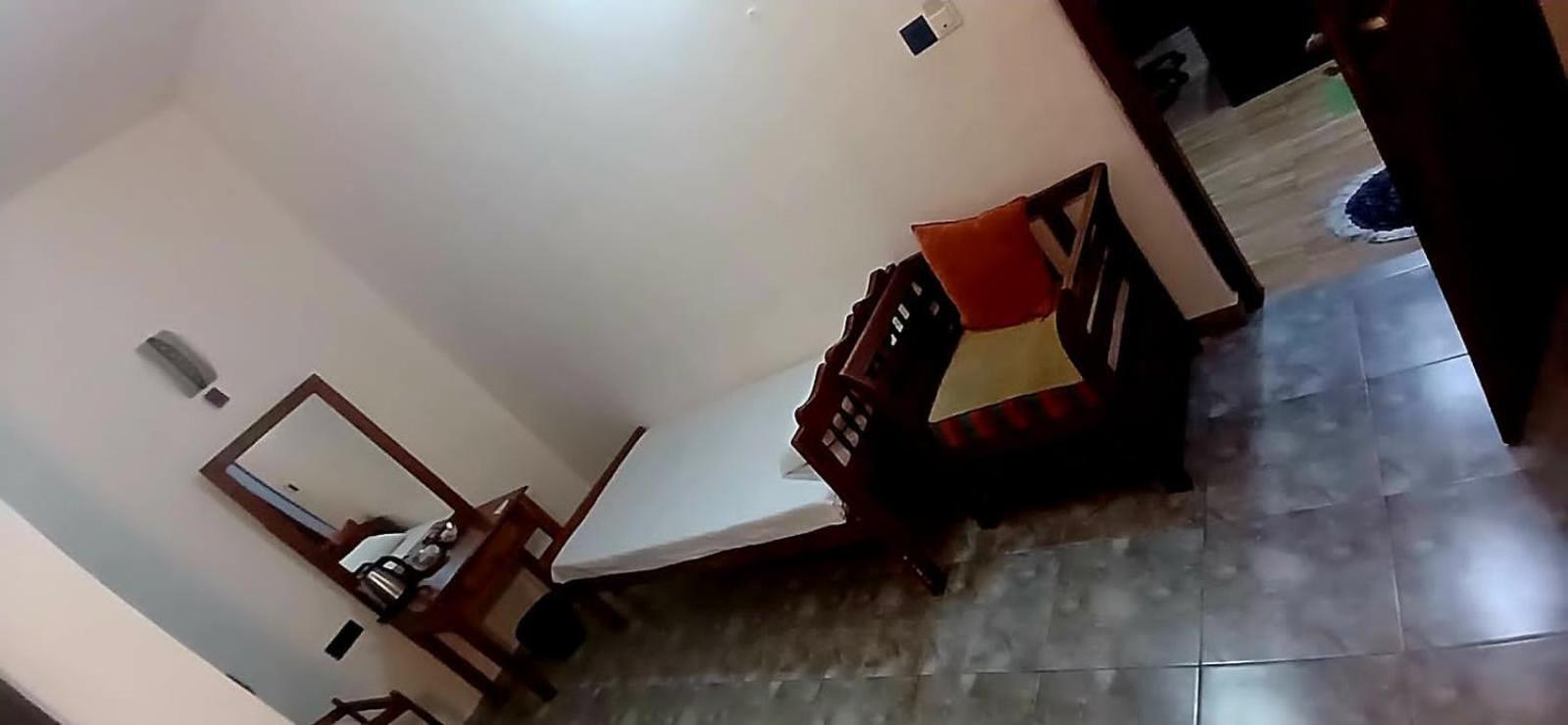 Negombo Royal Villa By Hotel Oviniru Екстер'єр фото